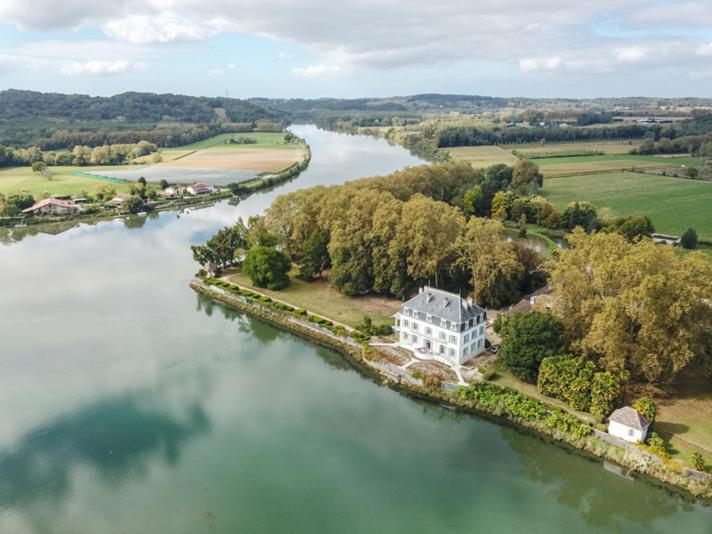 ชาโต ดู เบก ดู กาฟ Bed & Breakfast Port-de-Lanne ภายนอก รูปภาพ
